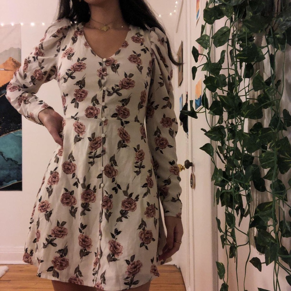 Missguided Floral Puff-Sleeve 40s Style Tea Dress